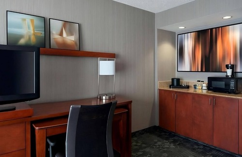 Torrance Hotel | Amazing Price! Close to Airport! Pet Friendly!