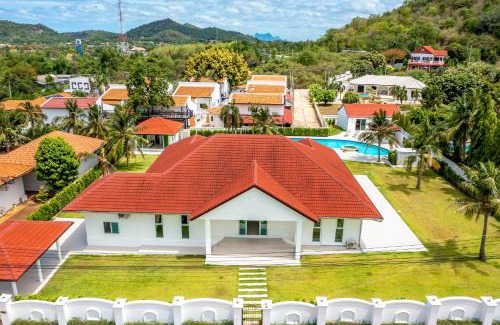 Khao Tao Villa | Amazing Private 6 Bedroom Pool Villa ED60