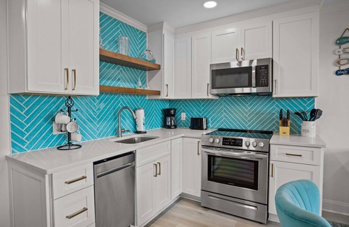 Isle of Palms Condo | Amazing Remodel! Oceanfront 2nd Floor Condo! Community Pool & Fishing Pier!