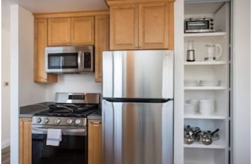 Wright Area Action Group House | Amazing Santa Rosa Wine Escape Home