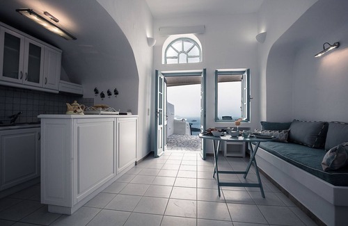 Imerovigli Villa | Amazing Santorini Villa | Caldera Serene House | 3 Bedrooms | Private Plunge.