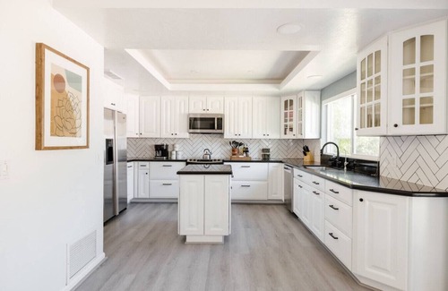 Sunset Ridge House | Amazing Scottsdale Large House Heated Pool/Spa!