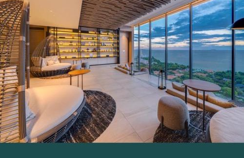 Pratumnak Hill Apartment | Amazing Sea View - Best Location