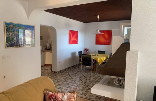Pjescana Uvala Apartment | AMAZING SEAVIEW, 45m2 TERRACE, 2 MINUTE WALK TO BEACH, RESTAURANTS, BARS, SHOPS