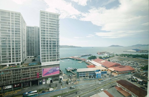 Downtown Kota Kinabalu Apartment | Amazing Seaview Hotel Room Kkcity Center Rooftop Swimming Pool