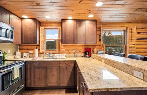 Fairplay Cabin | Amazing Secluded Cabin On 10 Acres, Close To Breck