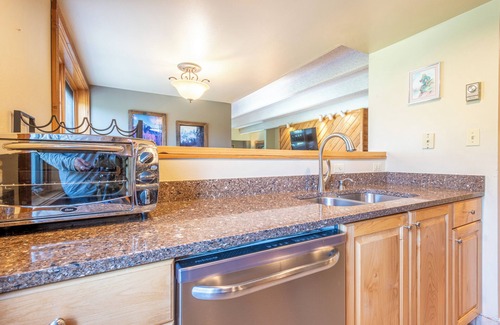 Copper Mountain Condo | Amazing ski-in/ski-out two bedroom two bath condo
