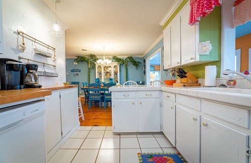 Emerald Isle Cottage | Amazing Sound Front Cottage with Private Pier and In-Ground Pool!