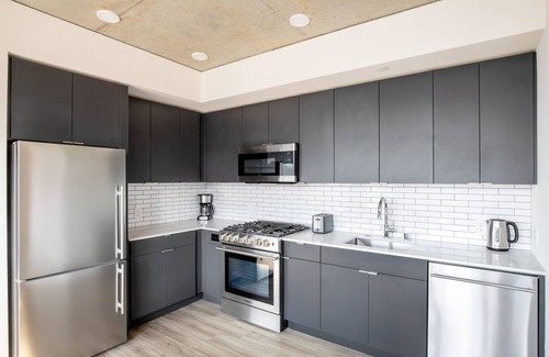 South Lake Union Apartment | Amazing South Lake Union 2BR w/W/D & Roof, nr Lake Union, by Blueground