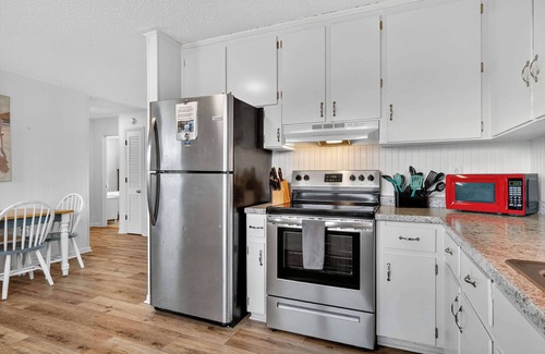 Topsail Beach House | Amazing South Topsail 4BR Retreat