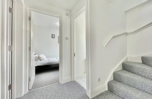 Camden Town with Primrose Hill Apartment | Amazing spacious 2 bed apart
