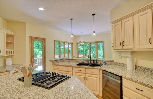 Avon House | Amazing Spacious Luxury Home - Sleeps Up To 16!