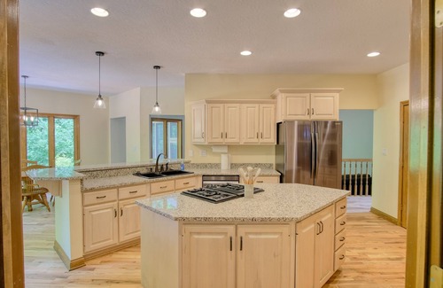 Avon House | Amazing Spacious Luxury Home - Sleeps Up To 16!
