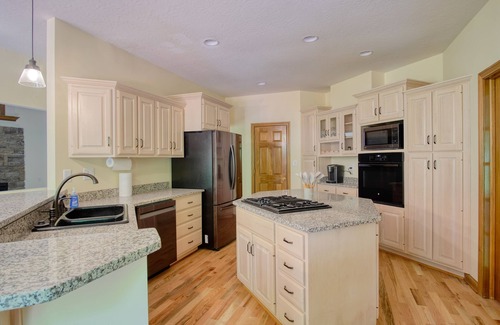 Avon House | Amazing Spacious Luxury Home - Sleeps Up To 16!