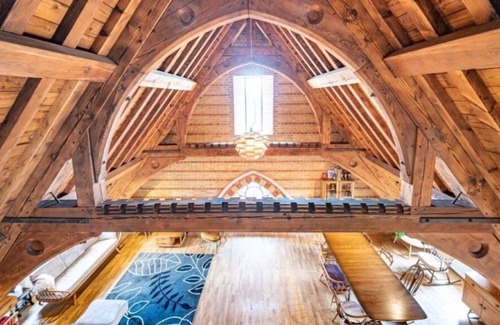 Archway Apartment | Amazing St Peters Church Conversion for 10 by Hampstead Heath
