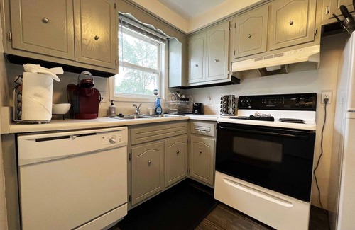 Fort Wayne House | Amazing Stay at Exquisite, Smart 2 BR Townhouse*