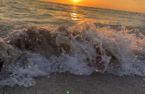 Jacksonville Beach House | Amazing sunrises & beach views from private balcony & steps from the sand!