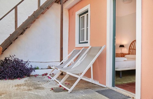 Alfama Apartment | Amazing Terrace and Riverview in Historical Lisbon
