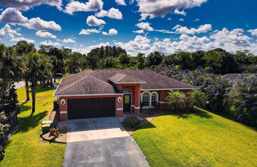 Rural Estates House | Amazing tropical view villa with heated salted water pool/spa & game room