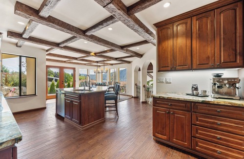 Manson Villa | Amazing Ultra Luxury Tuscany Style Lakefront Villa, Two Primaries with En Suites