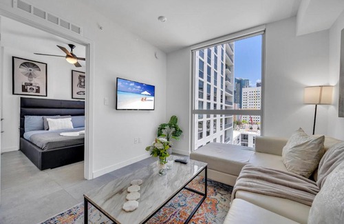 Overtown Apartment | Amazing Unit in Downtown Miami With Free Parking