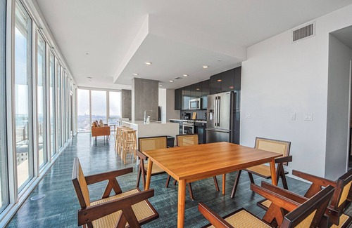 Boyle Heights Apartment | Amazing Urban Oasis 2bd 2bt