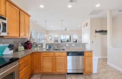 Ocean City Beach House | Amazing Views, Hot Tub, Elevator, Steps to Beach