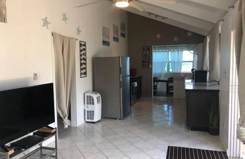 St. Thomas House | Amazing View, 3 Bed Renovated, AC, Generator