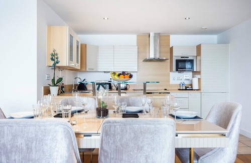 Docklands Apartment | Amazing View Apart | ExCeL Exhibition | O2 Arena