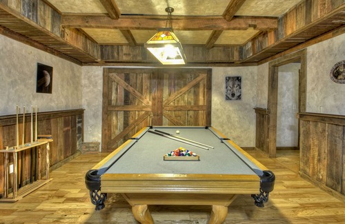 Ellijay Cabin | Amazing View & Game Room, The Perfect Family Getaway W/Hot Tub