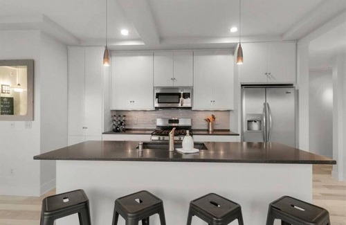 Milwaukee House | Amazing view, Modern Space