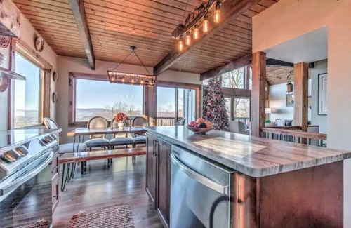 Andover House | Amazing Views and Sunsets in a fully remodeled VT home