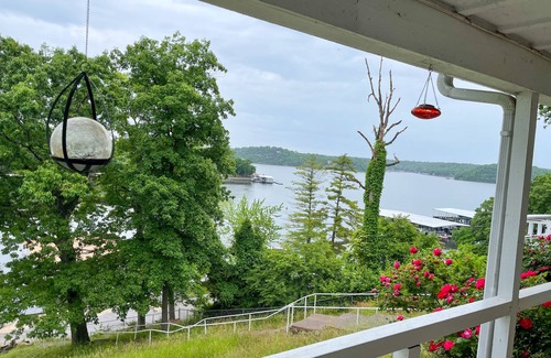 Lake Ozark Condo | Amazing views from this Cozy 1 B/1 B Condo. It's time to plan summer!