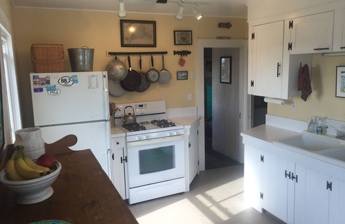 Aquinnah House | Amazing Views! Sunsets! Larger Roof Deck! Historic Martha’s Vineyard Gem!