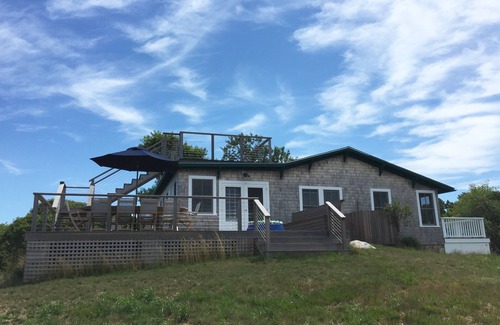 Aquinnah House | Amazing Views! Sunsets! Larger Roof Deck! Historic Martha’s Vineyard Gem!
