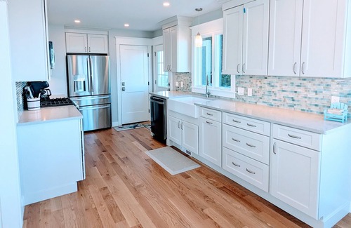 Bonnet Shores House | Amazing views, total renovation. Available Labor Day and fall weekends.