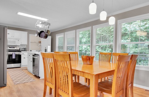 Candler House | Amazing Views! Updated, warm & cozy ranch. Fully fenced in yard. Dogs Ok!