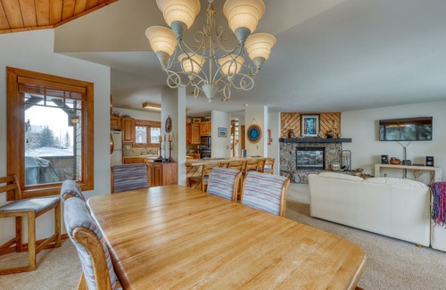 Crested Butte House | Amazing views in family-friendly home w/access to Grant Lake and close to golf