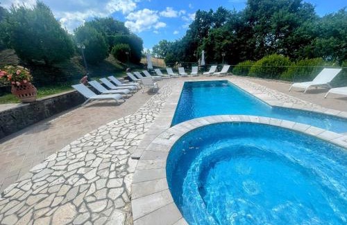 Montefiascone Villa | Amazing villa on Umbrian hill overlooking lake - sleeps 24 - Pool and Jacuzzi
