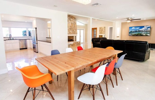 Hollywood Lakes Villa | Amazing Villa WALK 5 minutes to Hollywood Beach