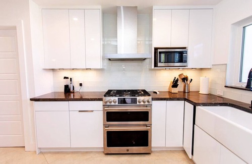 Hollywood Lakes Villa | Amazing Villa WALK 5 minutes to Hollywood Beach