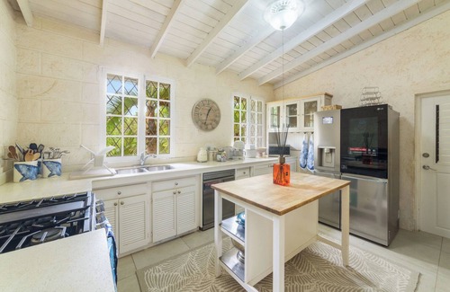 Mullins House | Amazing Villa with Pool 5 mins to Beach - Palm Grove 1