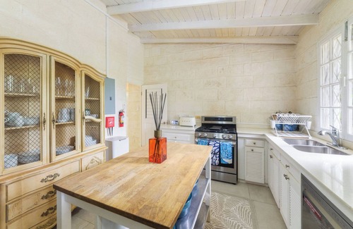 Mullins House | Amazing Villa with Pool 5 mins to Beach - Palm Grove 1