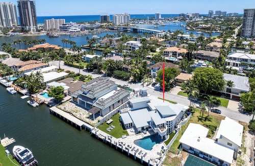 Nurmi Isles Villa | Amazing Waterfront home with spacious grounds in Seven Isles area of Las Olas