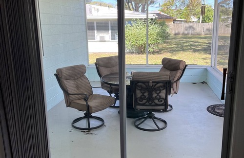 Venice Gardens House | Amazing well take care house in a great location.