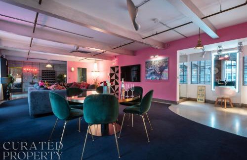 Soho Apartment | Amazingly Luxurious Loft Apartment, Soho - 3 Bedrooms, 2 Bath & Office