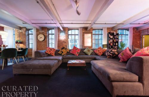 Soho Apartment | Amazingly Luxurious Loft Apartment, Soho - 3 Bedrooms, 2 Bath & Office