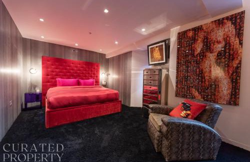 Soho Apartment | Amazingly Luxurious Loft Apartment, Soho - 3 Bedrooms, 2 Bath & Office