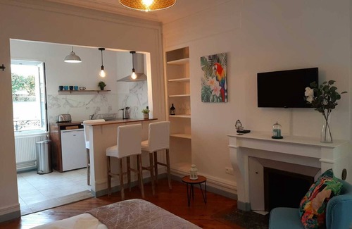 Rouen City Centre Apartment | Amazonia Rouen Centre by Myfrenchpat