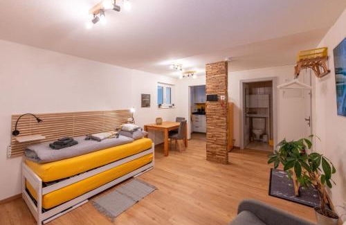 Graechen Apartment | Ambassador Yellow Home